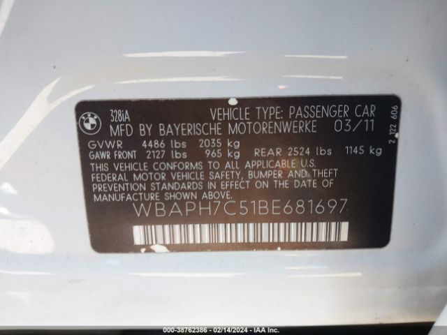 Photo 8 VIN: WBAPH7C51BE681697 - BMW 328I 