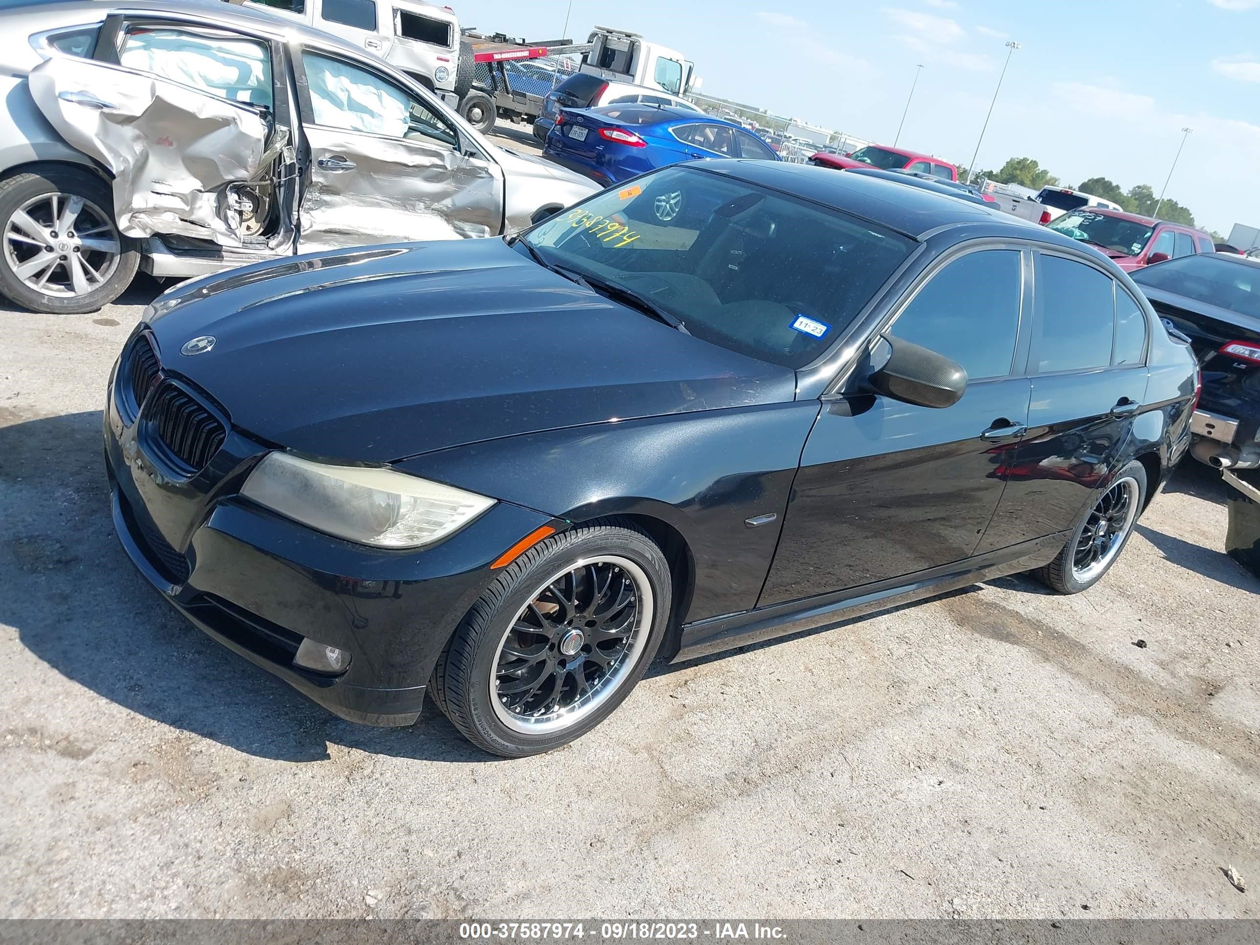 Photo 1 VIN: WBAPH7C51BE682218 - BMW 3ER 