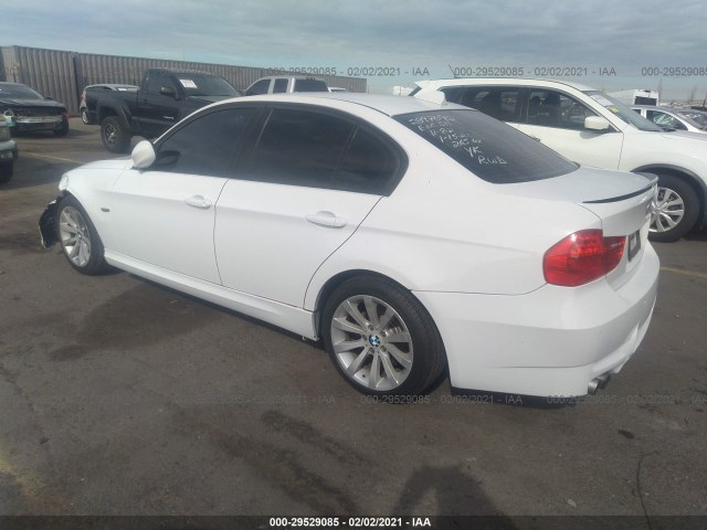 Photo 2 VIN: WBAPH7C52AE130046 - BMW 3 