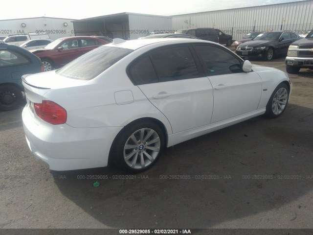 Photo 3 VIN: WBAPH7C52AE130046 - BMW 3 