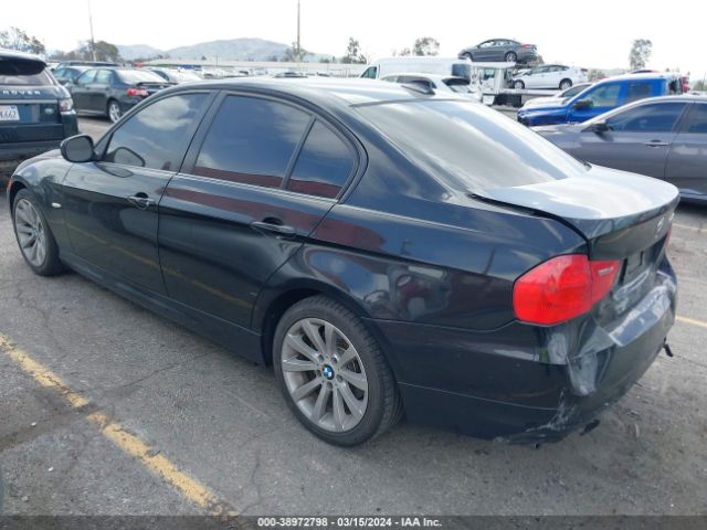 Photo 2 VIN: WBAPH7C52BA802079 - BMW 328I 