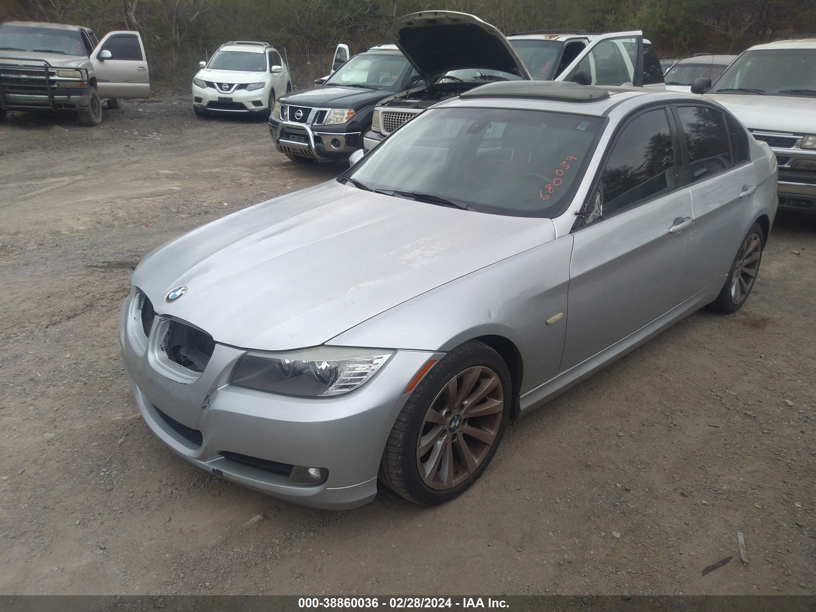 Photo 1 VIN: WBAPH7C52BE680039 - BMW 3ER 