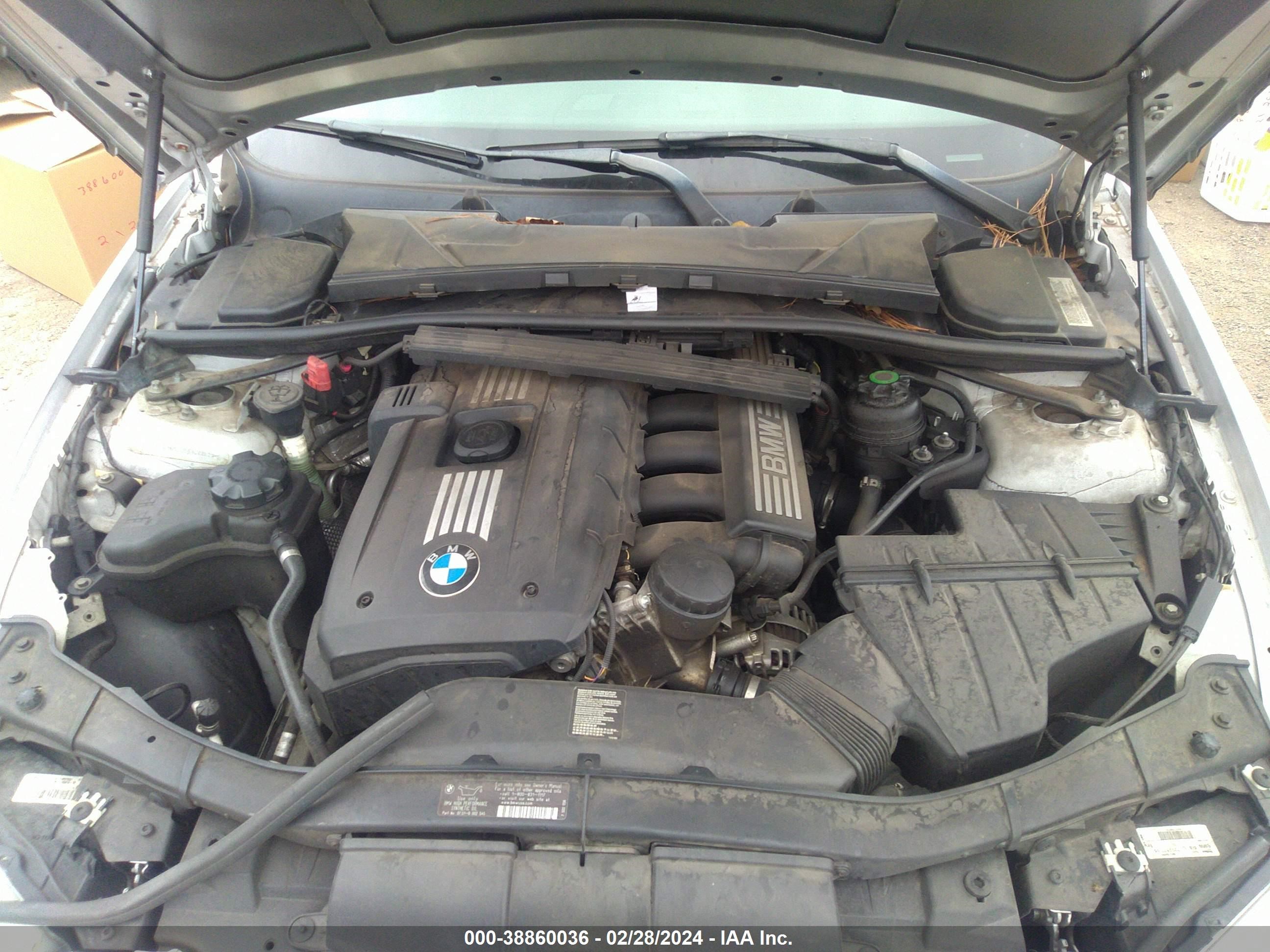 Photo 9 VIN: WBAPH7C52BE680039 - BMW 3ER 