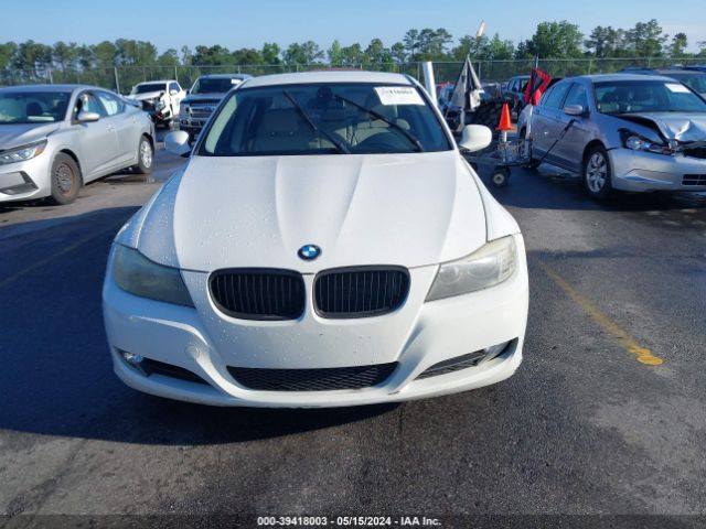 Photo 5 VIN: WBAPH7C52BE681787 - BMW 328I 