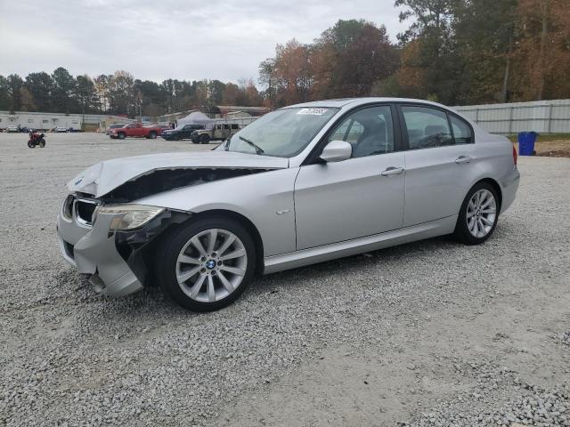 Photo 0 VIN: WBAPH7C52BE850044 - BMW 3 SERIES 