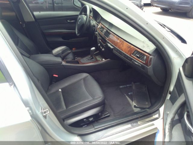 Photo 4 VIN: WBAPH7C53BE677716 - BMW 3 SERIES 