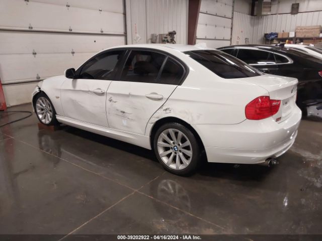 Photo 2 VIN: WBAPH7C53BE679272 - BMW 3 SERIES 