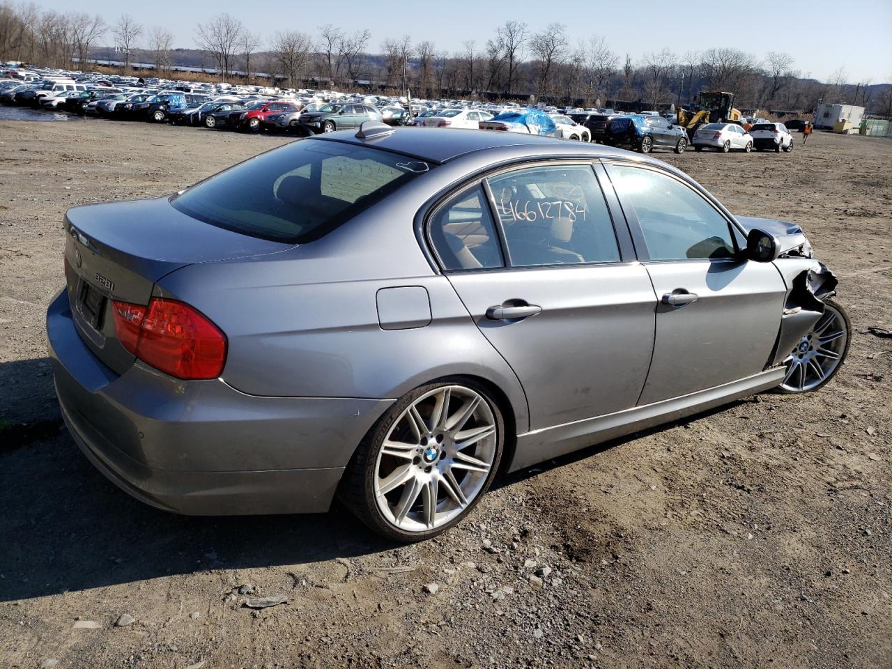 Photo 2 VIN: WBAPH7C54BE723747 - BMW 3ER 