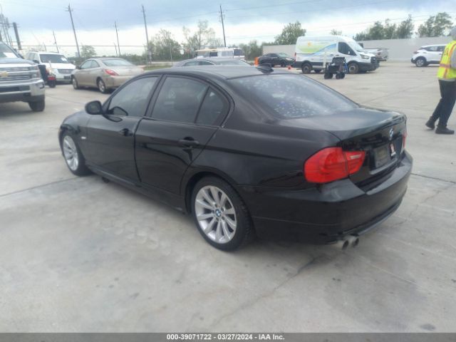 Photo 2 VIN: WBAPH7C55BE681346 - BMW 328 