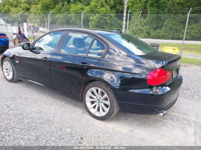 Photo 2 VIN: WBAPH7C55BE681816 - BMW 328I 