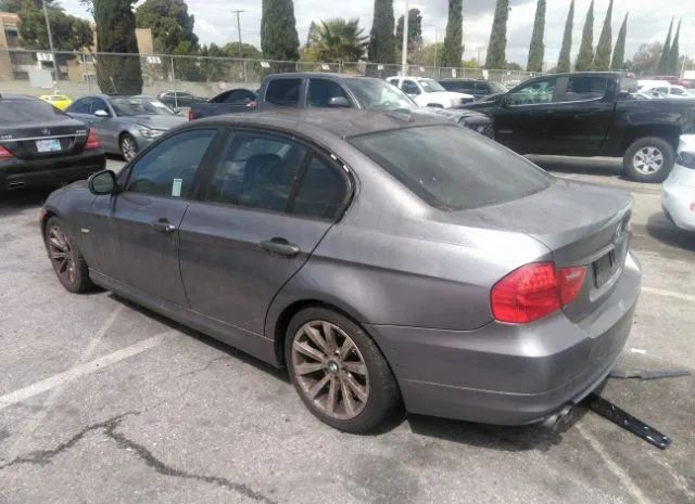 Photo 2 VIN: WBAPH7C55BE682108 - BMW 3 SERIES 