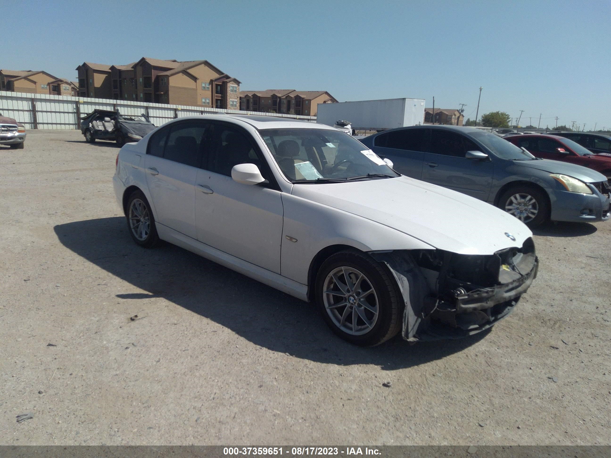 Photo 0 VIN: WBAPH7C56AA176423 - BMW 3ER 