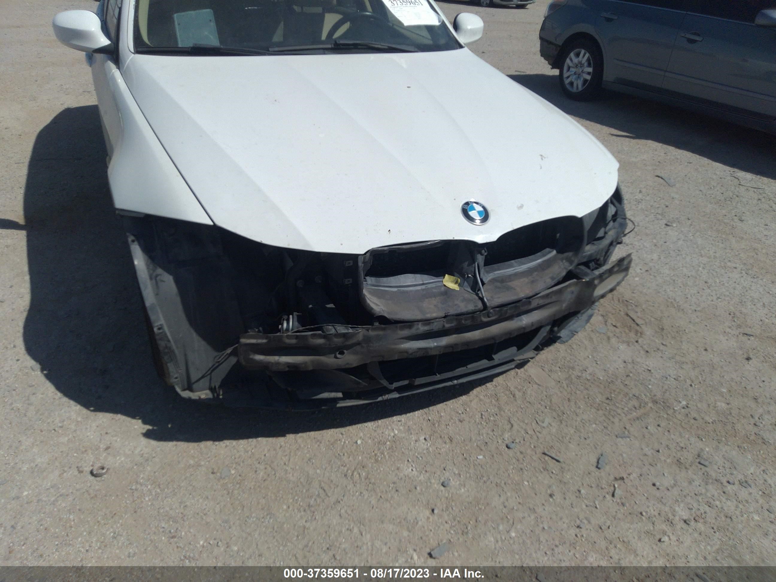 Photo 5 VIN: WBAPH7C56AA176423 - BMW 3ER 