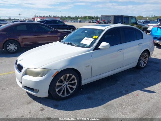 Photo 1 VIN: WBAPH7C56BA800965 - BMW 328I 