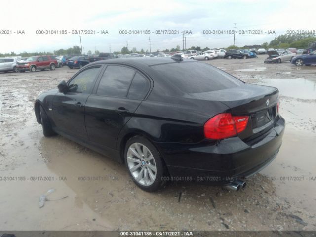 Photo 2 VIN: WBAPH7C58BA801809 - BMW 3 