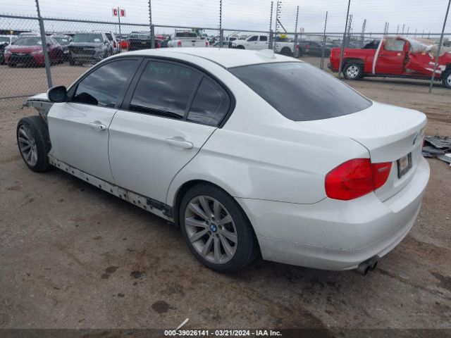 Photo 2 VIN: WBAPH7C58BE683107 - BMW 328I 