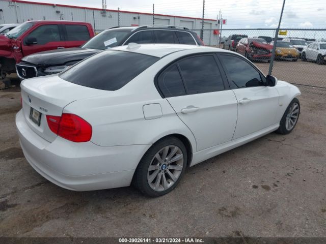 Photo 3 VIN: WBAPH7C58BE683107 - BMW 328I 