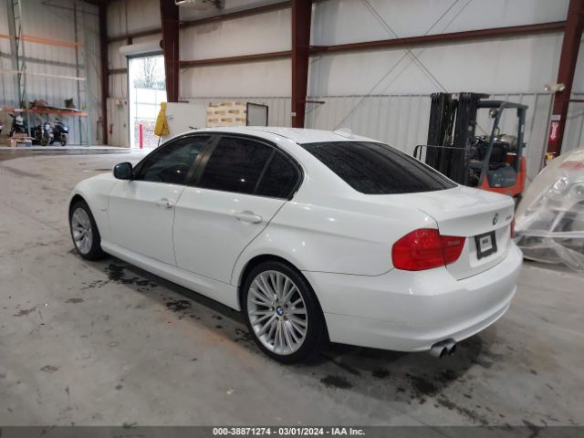 Photo 2 VIN: WBAPH7C58BE851196 - BMW 328I 