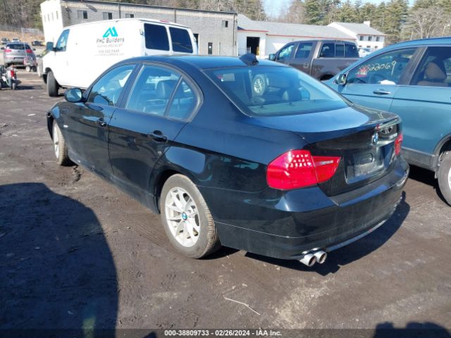 Photo 2 VIN: WBAPH7C59AE125927 - BMW 328I 