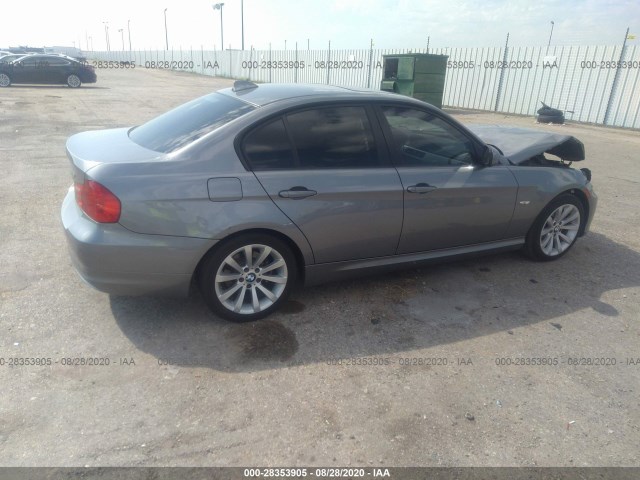 Photo 3 VIN: WBAPH7C59BE461692 - BMW 3 