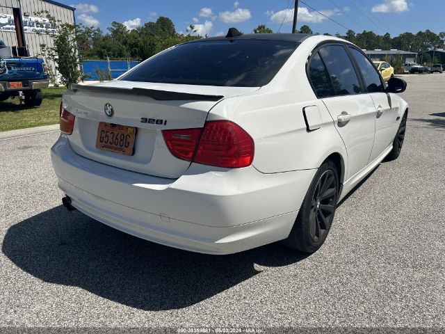 Photo 3 VIN: WBAPH7C59BE675744 - BMW 328I 