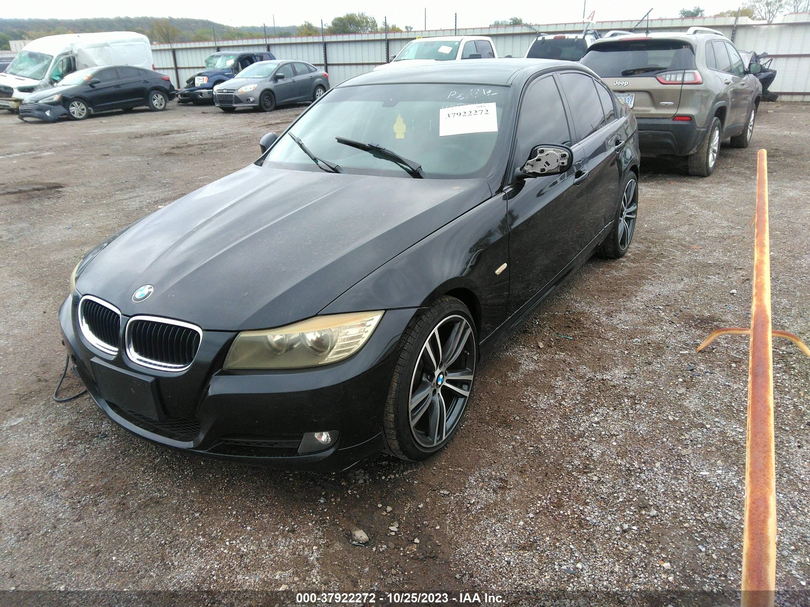 Photo 1 VIN: WBAPH7C59BE678224 - BMW 3ER 