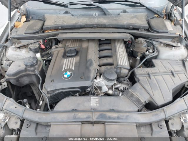 Photo 9 VIN: WBAPH7C59BE682872 - BMW 328I 