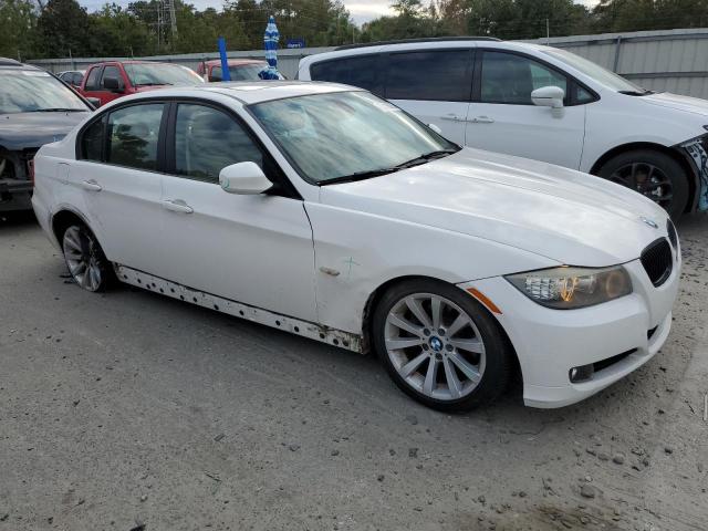 Photo 3 VIN: WBAPH7C59BE851627 - BMW 3 SERIES 