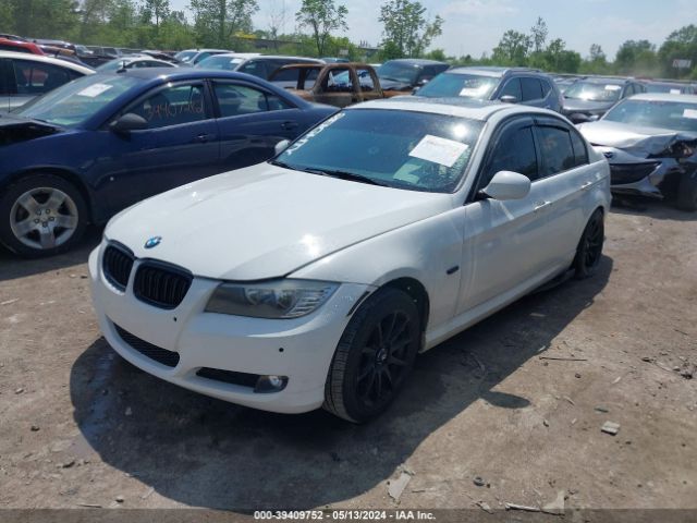 Photo 1 VIN: WBAPH7C59BE852423 - BMW 328I 