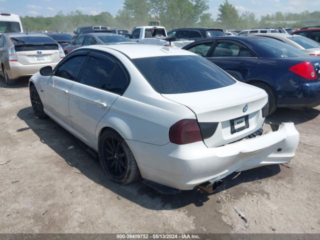 Photo 2 VIN: WBAPH7C59BE852423 - BMW 328I 