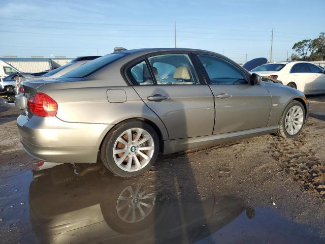 Photo 2 VIN: WBAPH7C5XBE461622 - BMW 3 SERIES 