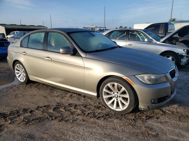 Photo 3 VIN: WBAPH7C5XBE461622 - BMW 3 SERIES 