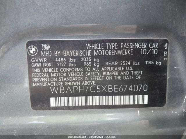 Photo 8 VIN: WBAPH7C5XBE674070 - BMW 328I 