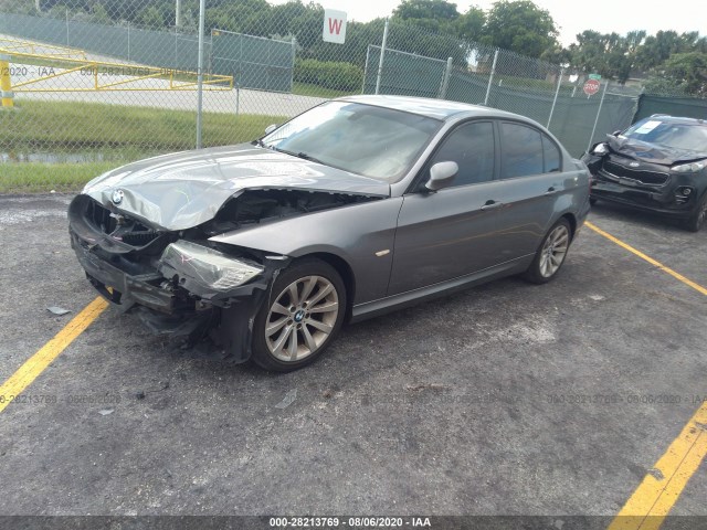 Photo 1 VIN: WBAPH7C5XBE680614 - BMW 3 