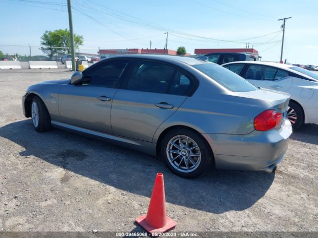 Photo 2 VIN: WBAPH7G50ANM53120 - BMW 328I 