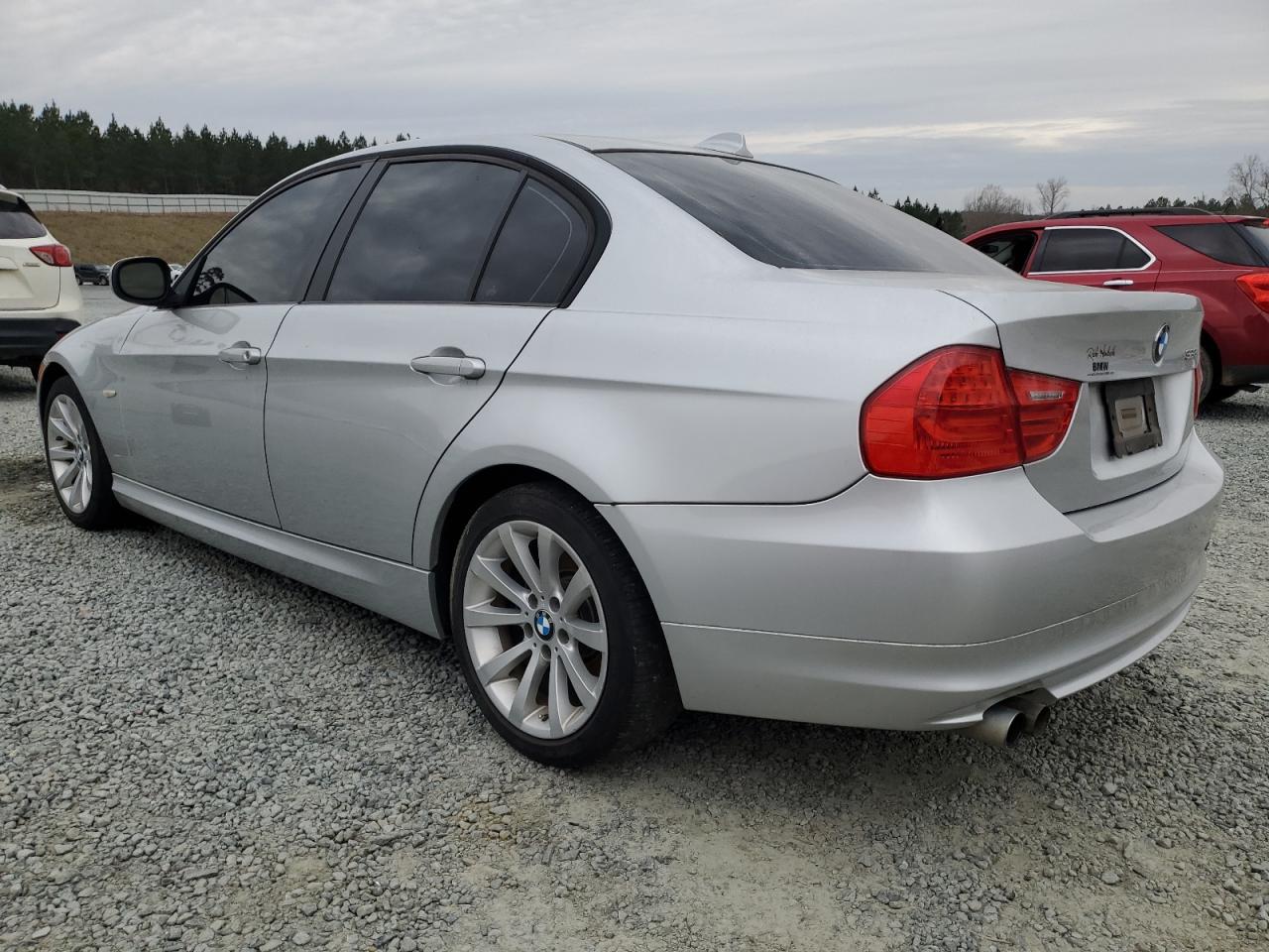 Photo 1 VIN: WBAPH7G50BNN05525 - BMW 3ER 