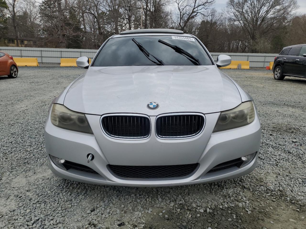 Photo 4 VIN: WBAPH7G50BNN05525 - BMW 3ER 