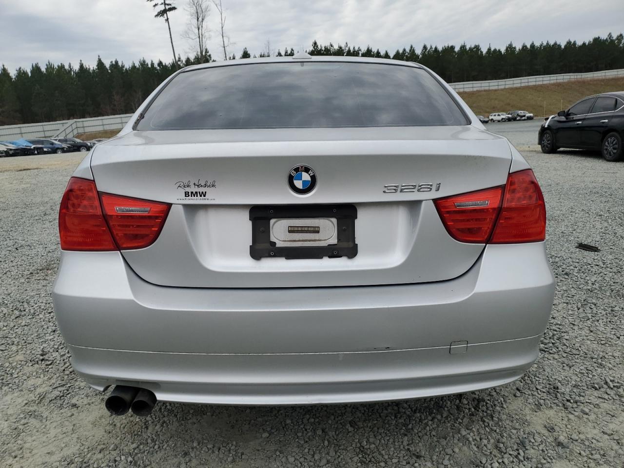 Photo 5 VIN: WBAPH7G50BNN05525 - BMW 3ER 