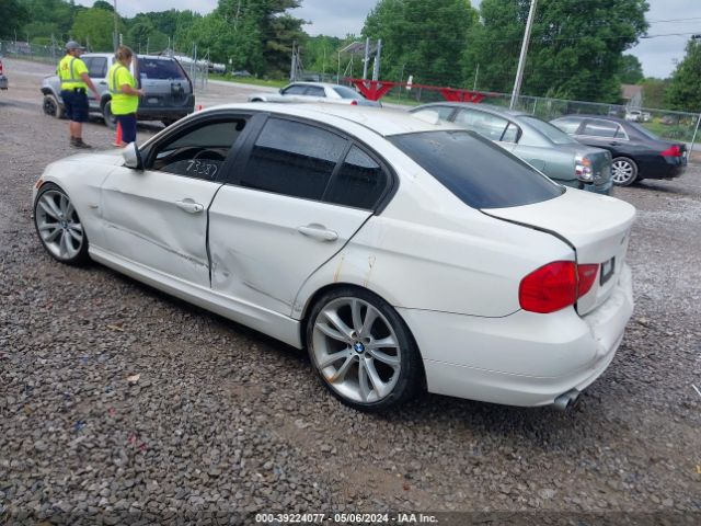 Photo 2 VIN: WBAPH7G51BNM55878 - BMW 328 