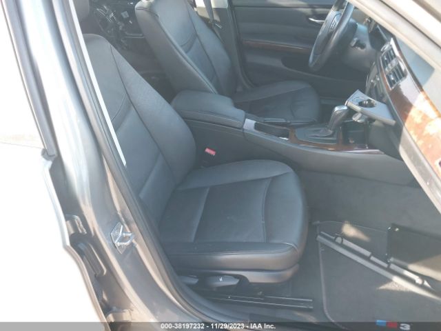 Photo 4 VIN: WBAPH7G51BNM56853 - BMW 328I 