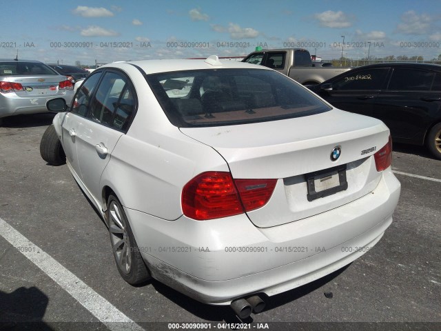 Photo 2 VIN: WBAPH7G51BNM56996 - BMW 3 