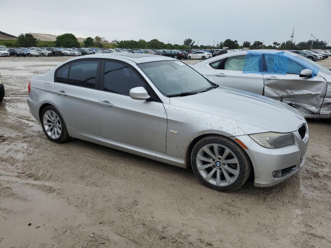 Photo 3 VIN: WBAPH7G51BNN04108 - BMW 3ER 