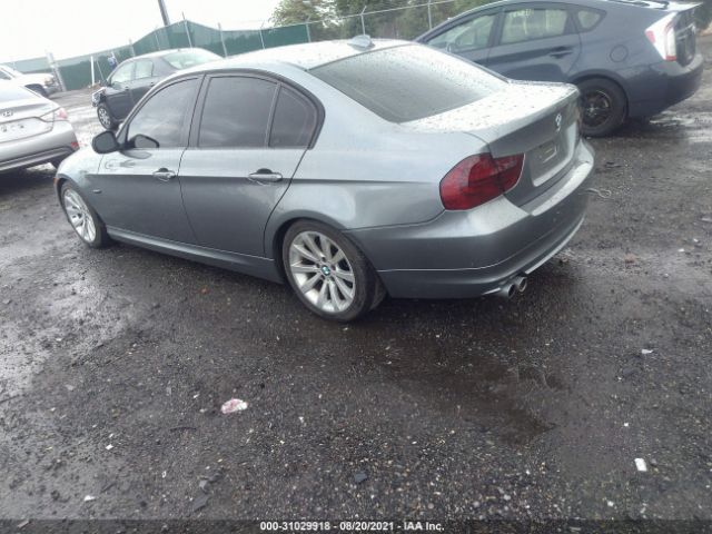 Photo 2 VIN: WBAPH7G51BNN05937 - BMW 3 