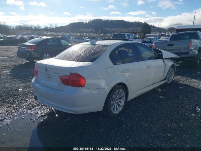 Photo 3 VIN: WBAPH7G52BNM54819 - BMW 328 