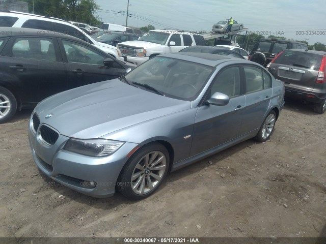 Photo 1 VIN: WBAPH7G52BNM58868 - BMW 3 