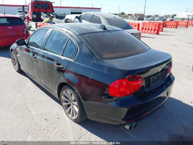 Photo 2 VIN: WBAPH7G52BNN02402 - BMW 328I 