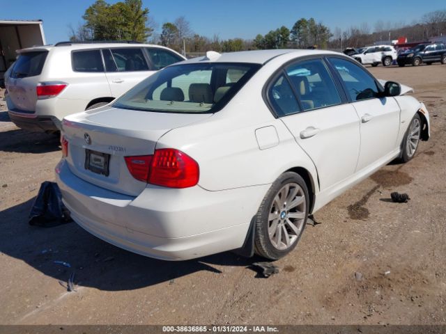 Photo 3 VIN: WBAPH7G52BNN02819 - BMW 328I 