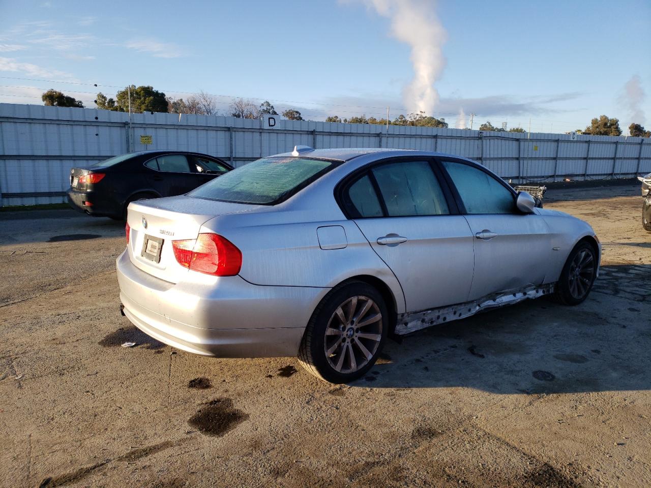 Photo 2 VIN: WBAPH7G52BNN03081 - BMW 3ER 