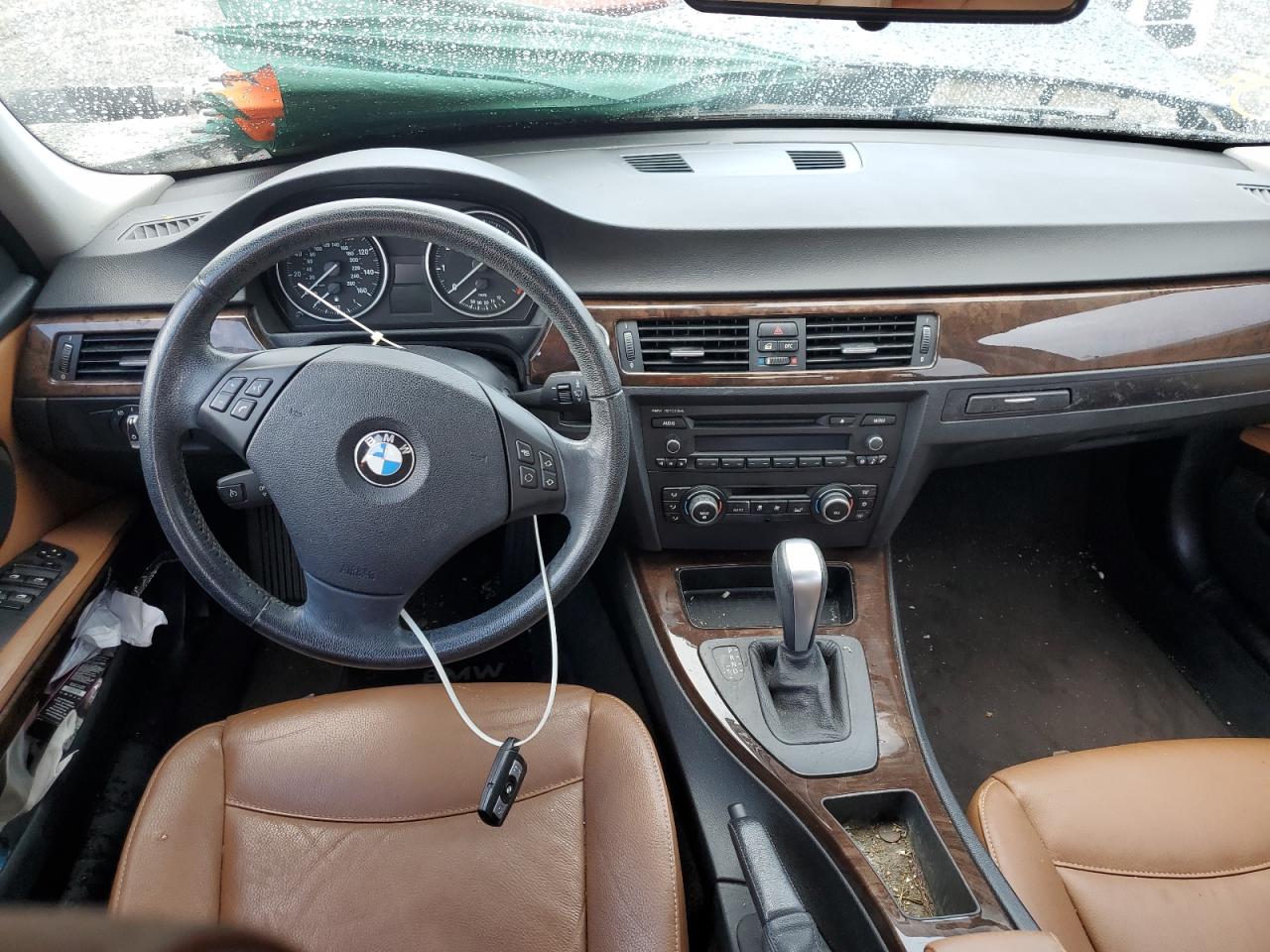 Photo 7 VIN: WBAPH7G53ANM49742 - BMW 3 SERIES 