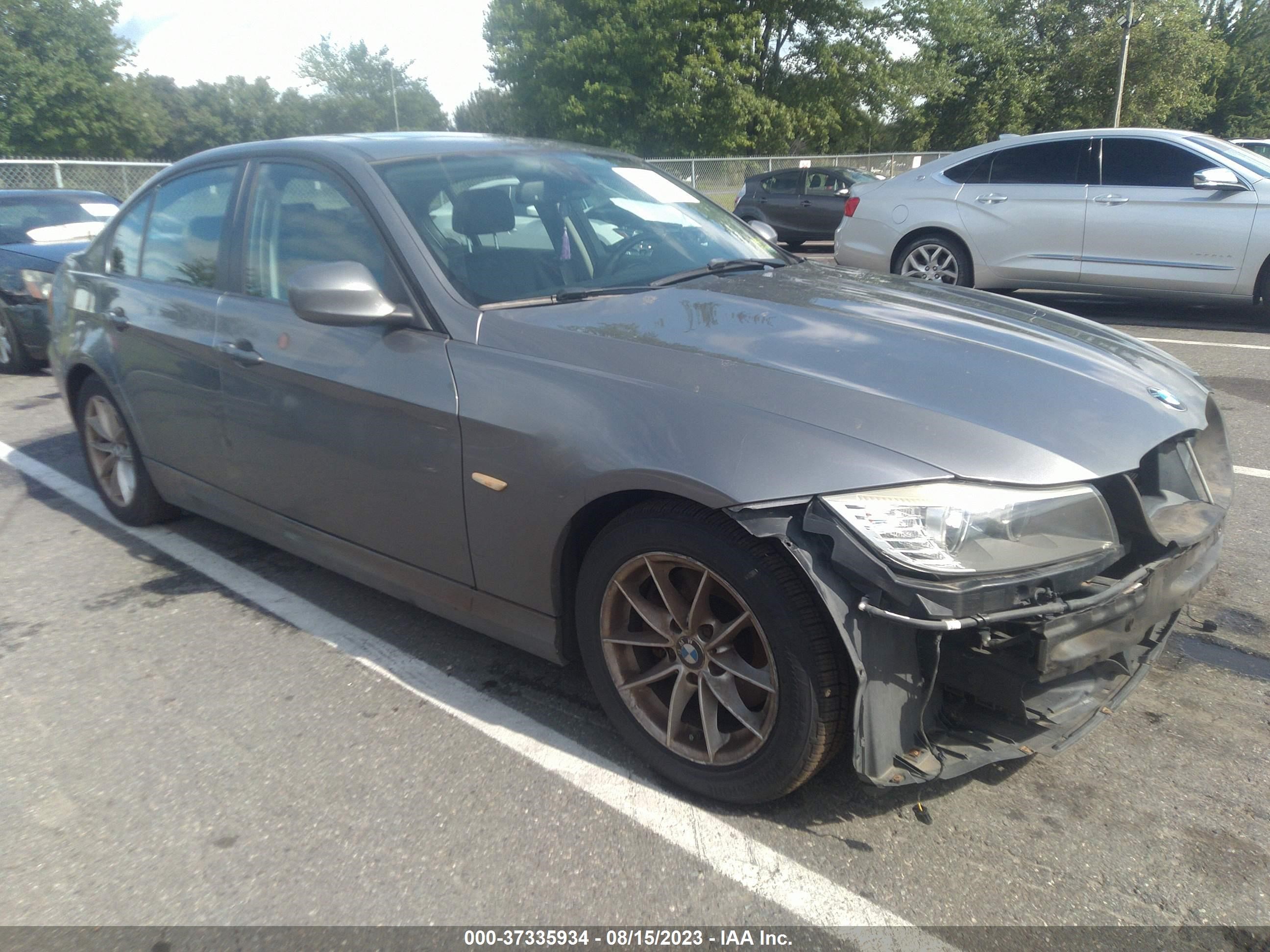 Photo 0 VIN: WBAPH7G53ANM53404 - BMW 3ER 